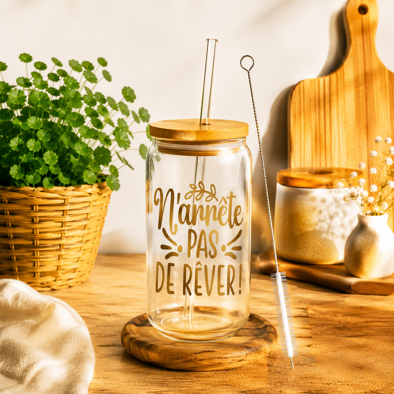 Verre canette en verre avec paille & goupillon – Différents motifs